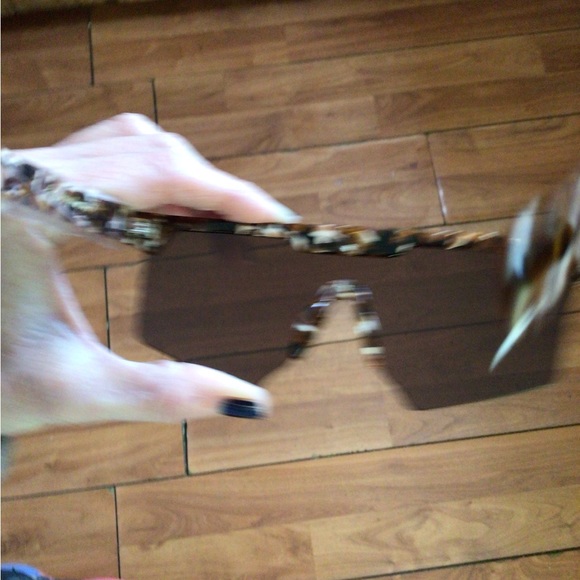 NEW! Rare Free People cocoa shield polarized sunglasses - Picture 5 of 8